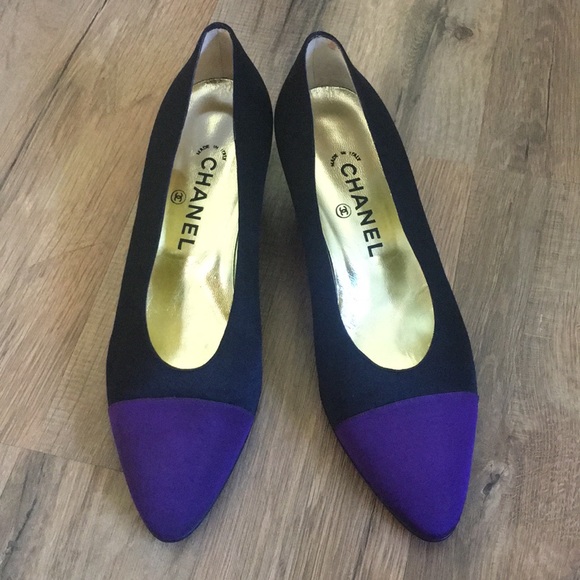 CHANEL Shoes - Vintage Chanel Heels size 38 - Authentic